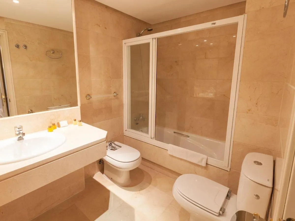 Vacation Marbella I Beach Puerto Banus Renovated Apt Wifi Gym Paddle Spain