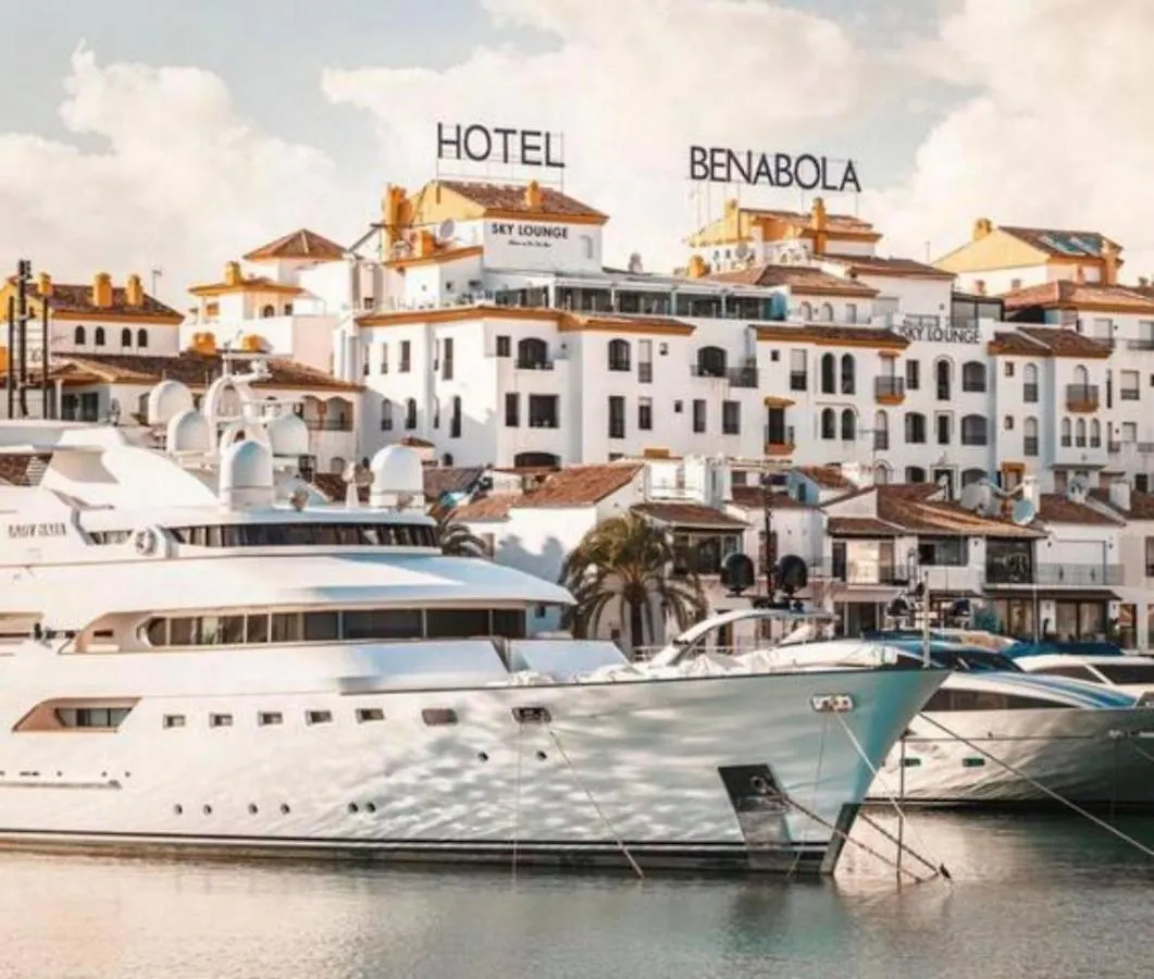 Vacation Marbella I Beach Puerto Banus Renovated Apt Wifi Gym Paddle Spain